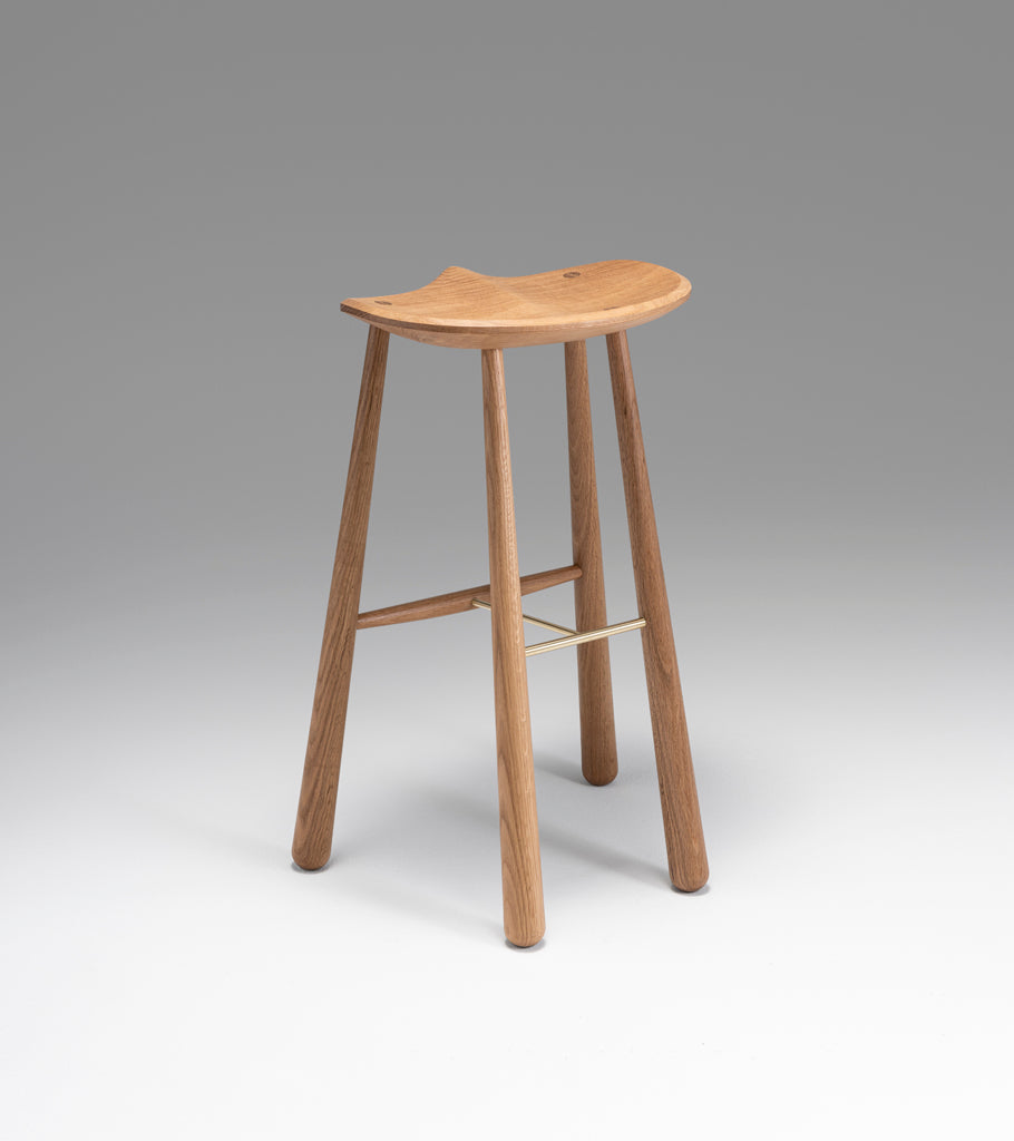 Taper Bar Stool (White oak)