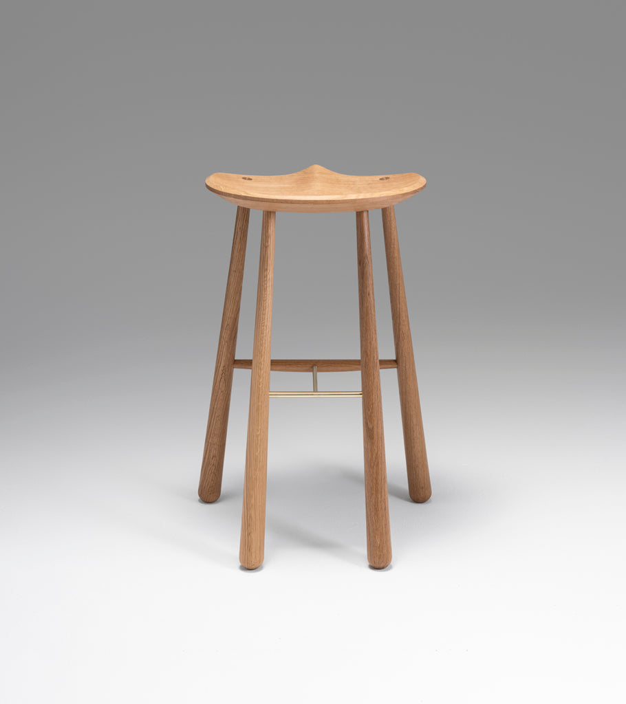 Taper Bar Stool (White oak)