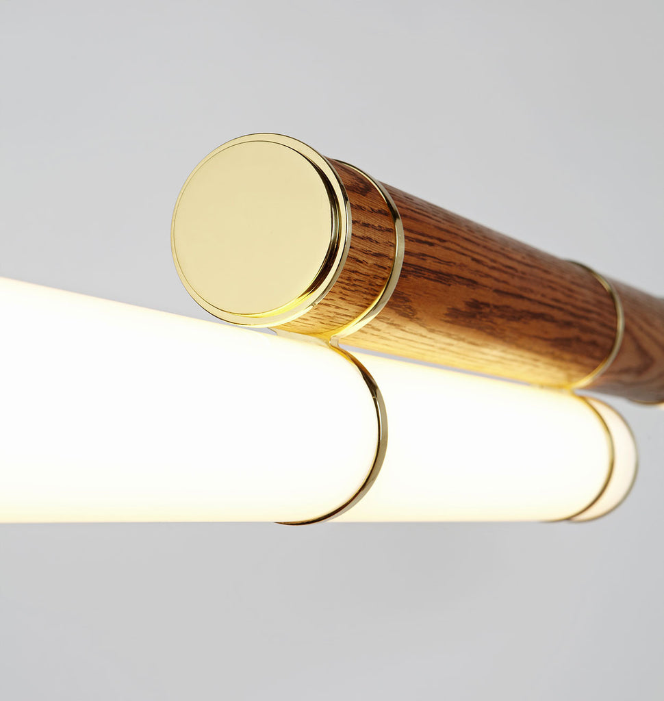 Detail (Polished brass/Oak)