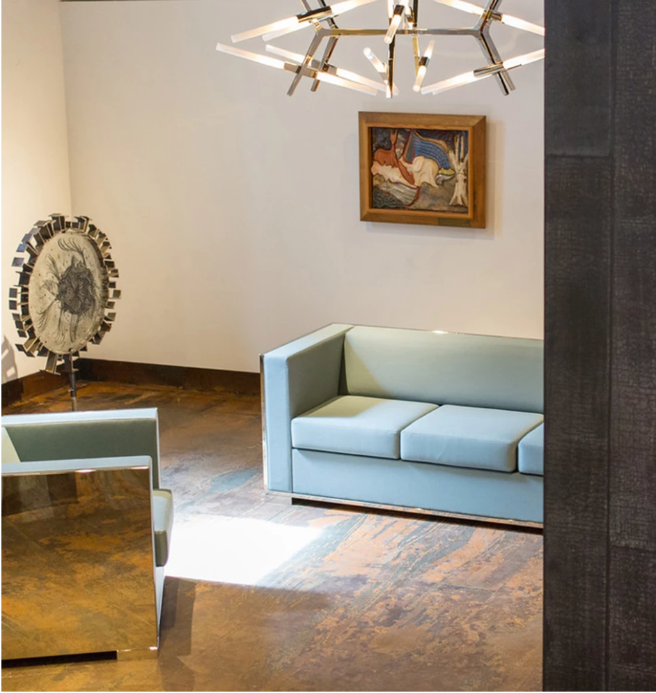 03 - 24 Lights (Polished nickel/Straight-cut glass) The Future Perfect, New York