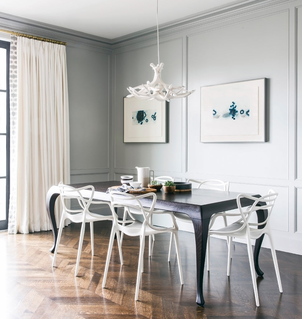 Chandelier - 6 Antlers (White) San Francisco, California. Interior by Lauren Nelson Design. Image by Aubrie Pick