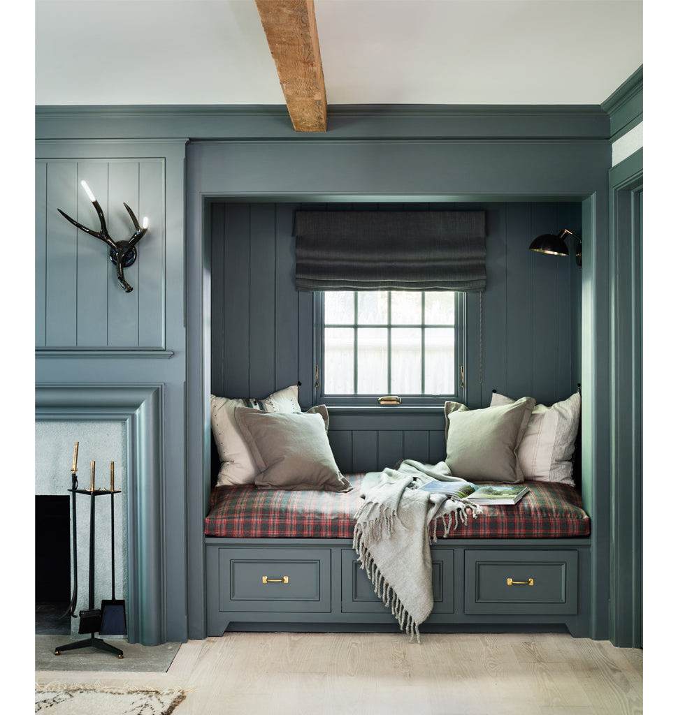 Sconce (Custom finish) — Bedford, New York. Interior by KJ Designs and Hendricks Churchill. Image by Amanda Kirkpatrick