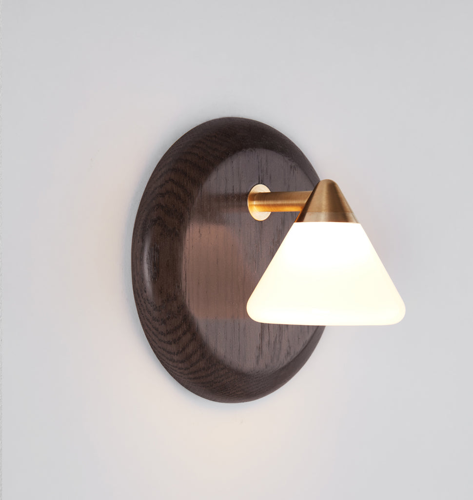Sconce (Oxidized oak/Brushed brass)